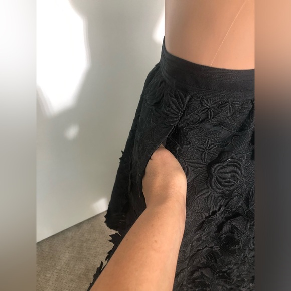 ALICE +OLIVIA WOMENS “Tevin” FULL LACED SKIRT, size  10 - Picture 7 of 13